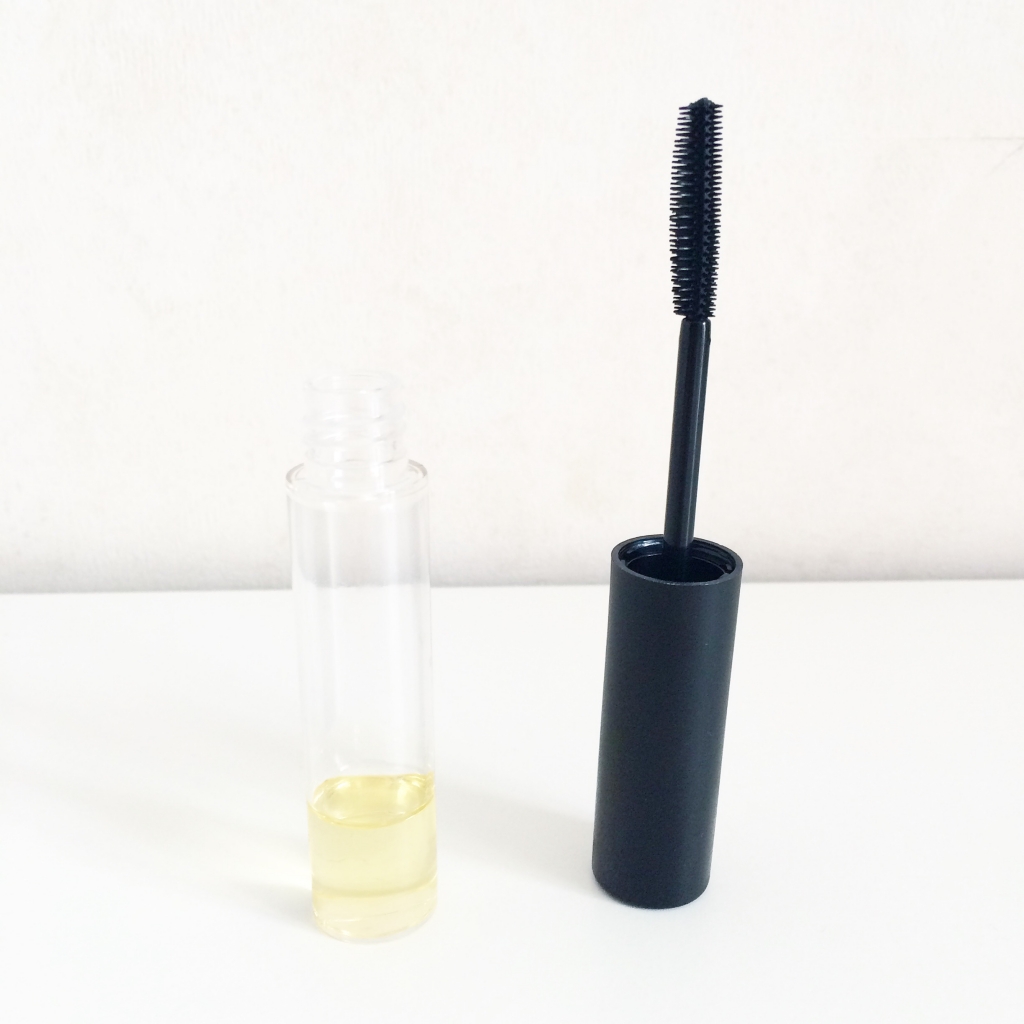 Mascarasoin pousse des cils Peau neuve